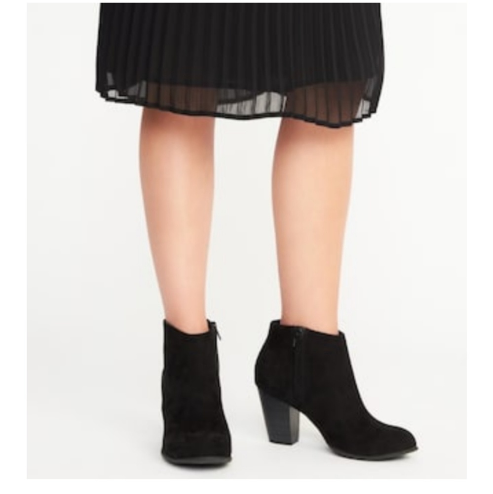 Old Navy Fall Suede side-zip ankle boots